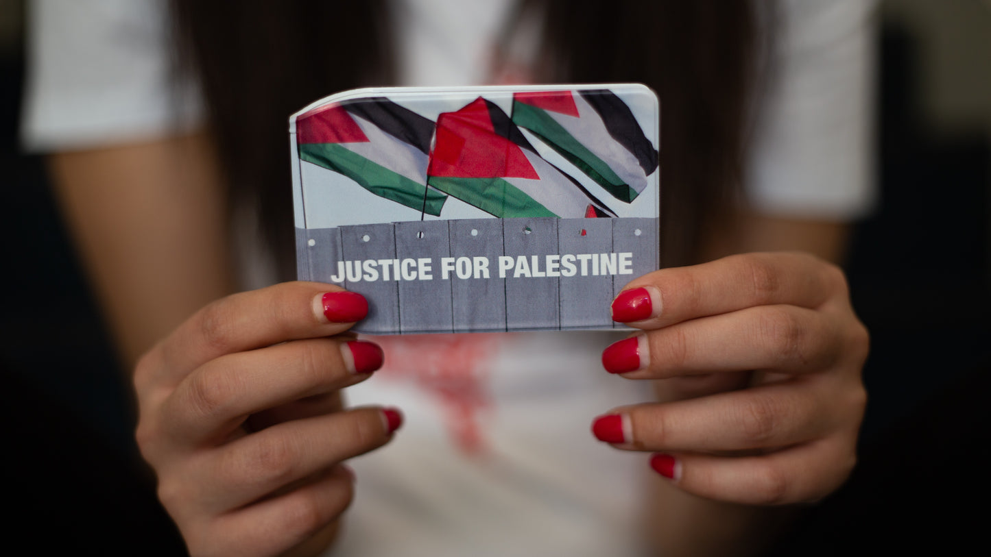 Travelcard Holder 'The Wall'